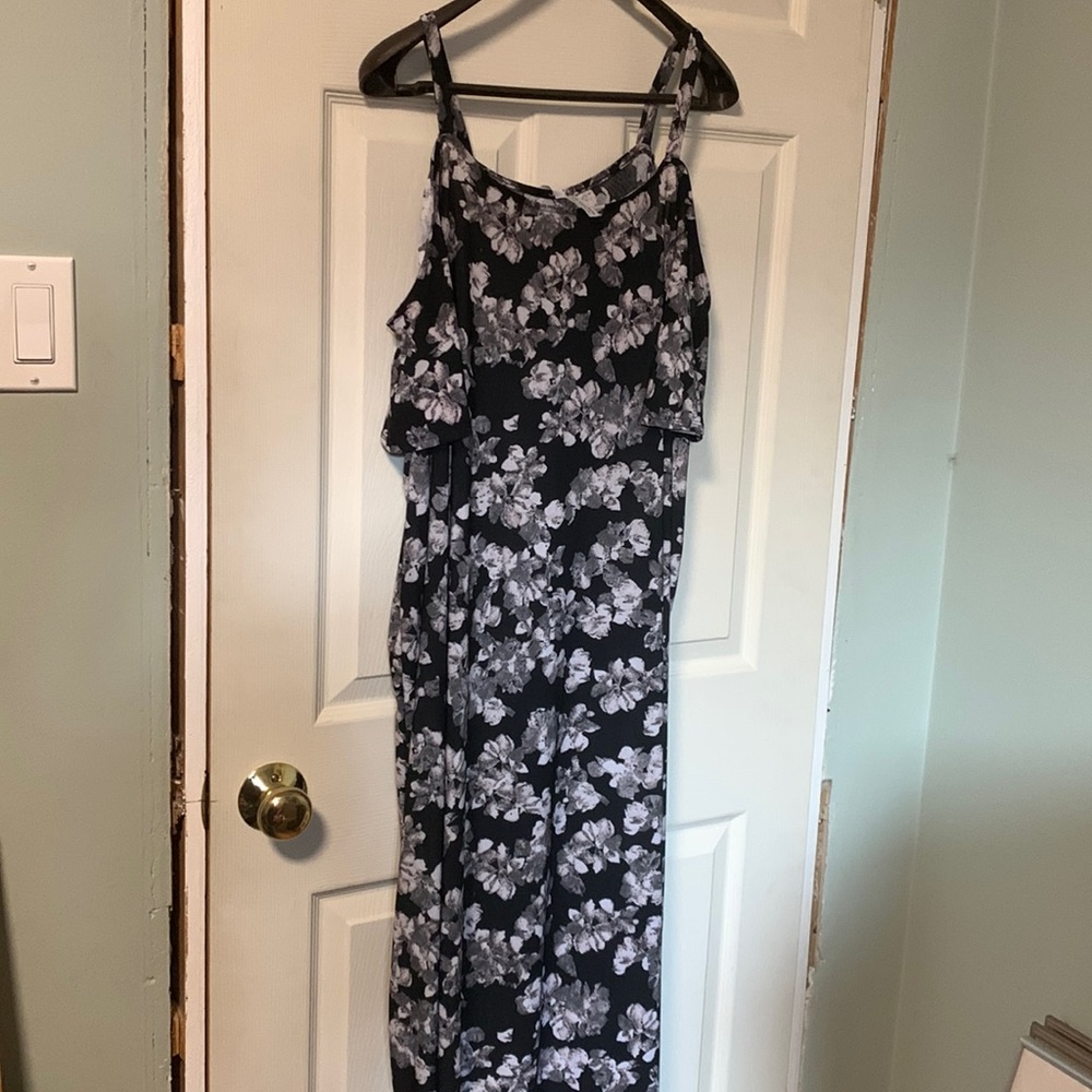 2Die4 Cold Shoulder Maxi Dress Size 3x